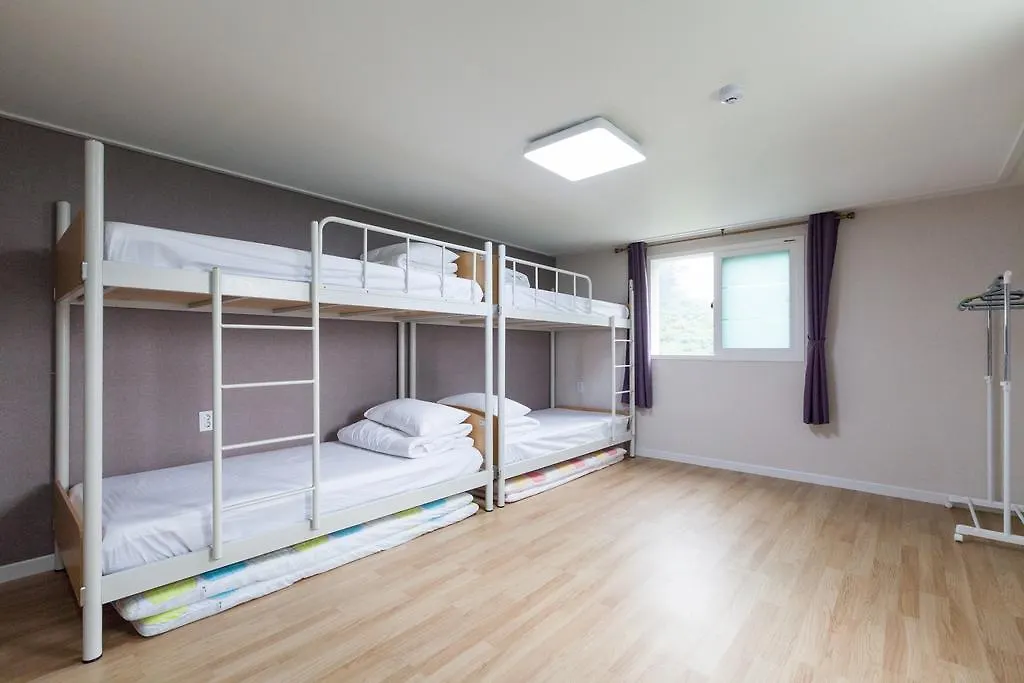 Edel Guesthouse انشيون