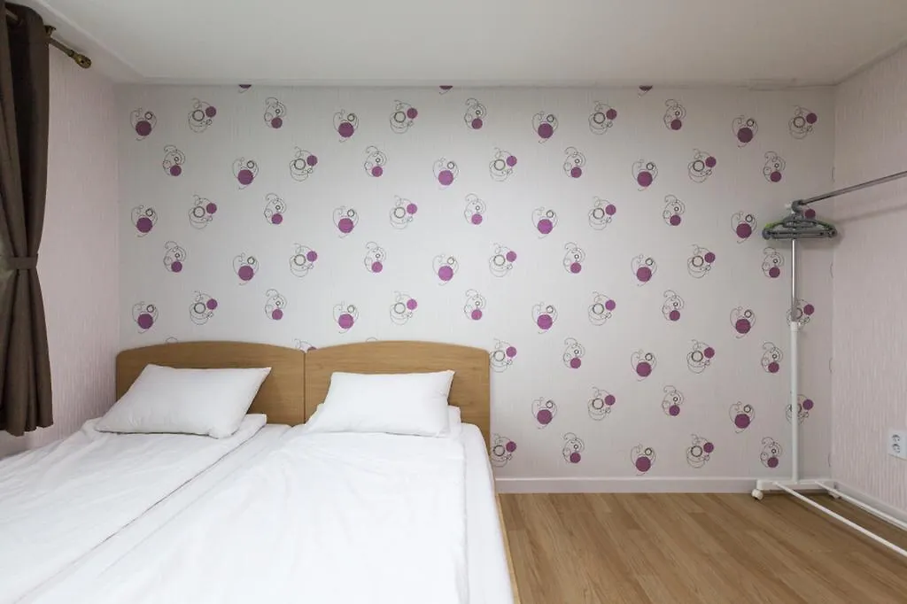 Edel Guesthouse انشيون بيت ضيافة