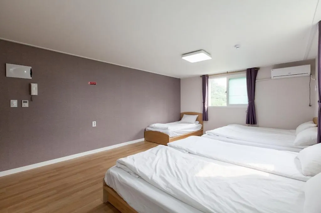 بيت ضيافة Edel Guesthouse انشيون