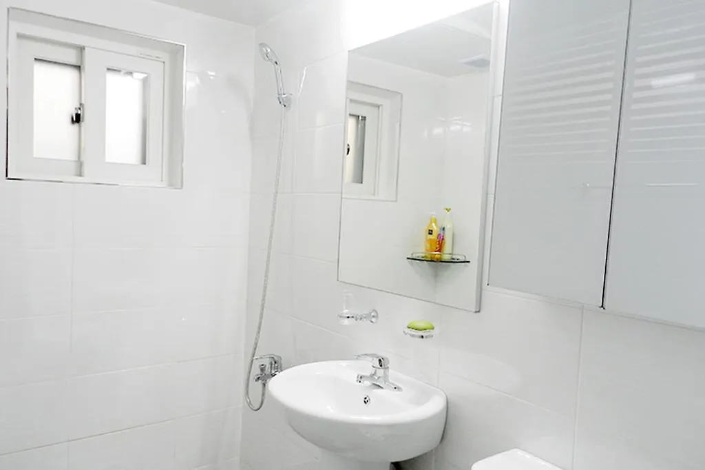 Edel Guesthouse انشيون