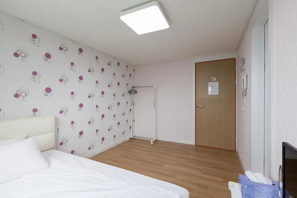 بيت ضيافة Edel Guesthouse انشيون