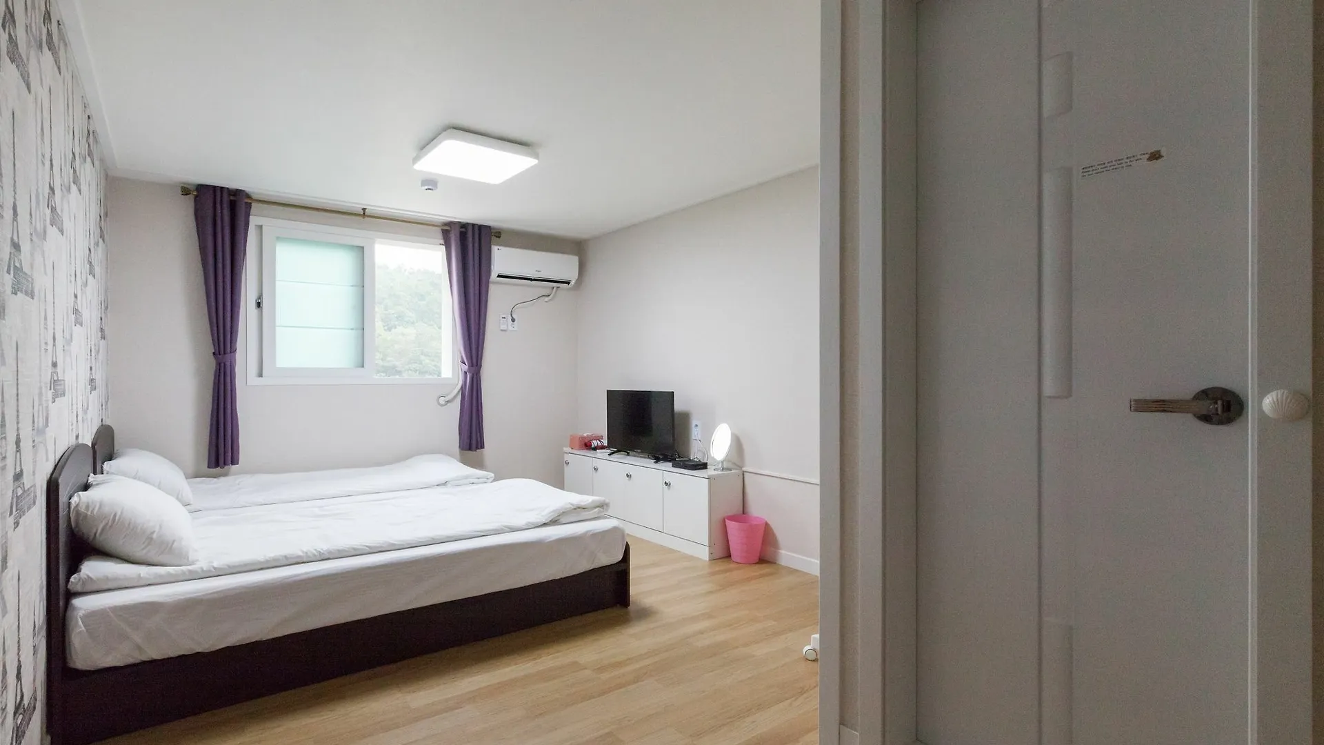 Edel Guesthouse انشيون 2*,